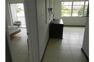 19001 NE 14th Ave APT 204, Miami, FL 33179, Sold 08/31/22