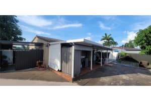 4960 SW 17th St, Fort Lauderdale, FL 33317, Sold 07/29/22