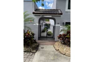 11737 NW 11th St, Pembroke Pines, FL 33026, Sold 08/31/22