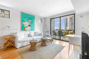 110 Washington Ave APT 1711, Miami Beach, FL 33139, Sold 07/27/22