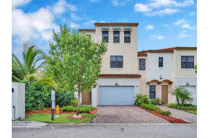 20906 NW 1st Dr, Pembroke Pines, FL 33029, Sold 08/26/22