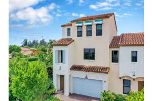 20906 NW 1st Dr, Pembroke Pines, FL 33029, Sold 08/26/22