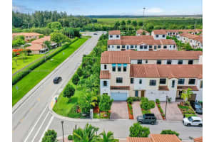 20906 NW 1st Dr, Pembroke Pines, FL 33029, Sold 08/26/22