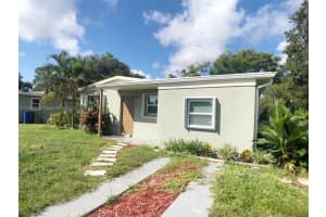 269 26th Ave SW, Vero Beach, FL 32962, Sold 07/29/22