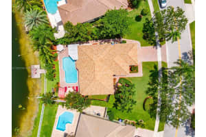 2322 NW 193rd Ave, Pembroke Pines, FL 33029, Sold 08/04/22