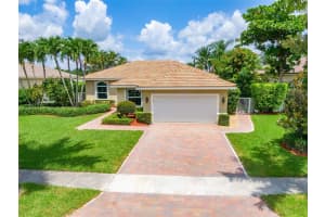 2322 NW 193rd Ave, Pembroke Pines, FL 33029, Sold 08/04/22