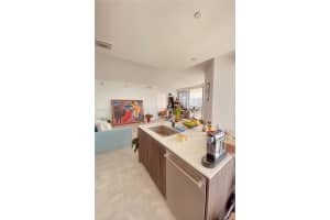 488 NE 18th St, Miami, FL 33132, Sold 01/13/23