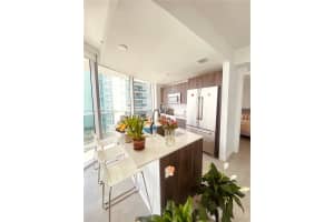 488 NE 18th St, Miami, FL 33132, Sold 01/13/23