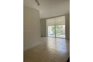 1255 Collins Ave APT 208, Miami Beach, FL 33139, Sold 08/10/22