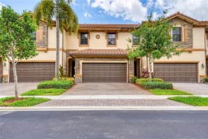 12260 Village Pl, Davie, FL 33325, Sold 08/04/22