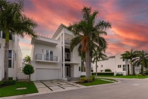 8405 34th Dr, Doral, FL 33122, Sold 10/06/22