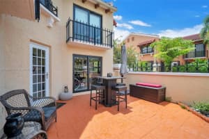 25 Uno Lago Dr #25, North Palm Beach, FL 33408, Sold 08/10/22