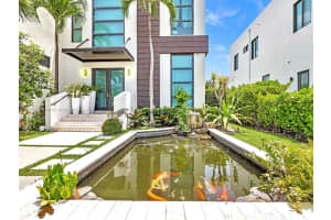 2040 NE 121st Rd, North Miami, FL 33181, Sold 09/01/22