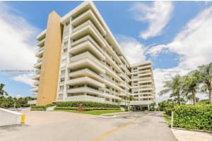 177 Ocean Ln Dr, Key Biscayne, FL 33149, Sold 12/19/22