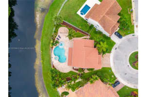 101 Cameron Dr, Weston, FL 33326, Sold 10/19/22