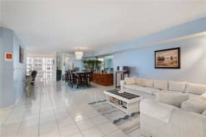 6423 Collins Ave Apt 1703, Miami Beach, FL 33141, Sold 09/12/22