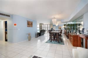 6423 Collins Ave Apt 1703, Miami Beach, FL 33141, Sold 09/12/22