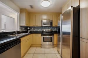 225 Collins Ave #5j, Miami Beach, FL 33139, Sold 08/02/22