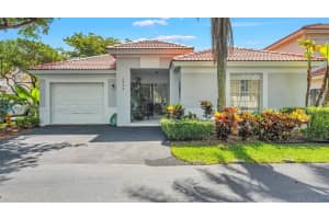 5593 NW 102nd Pl, Doral, FL 33178, Sold 09/02/22