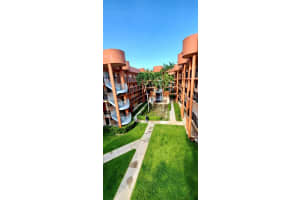 5350 W 21st Ct APT 407, Hialeah, FL 33016, Sold 09/21/22