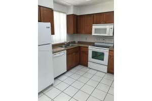 6135 NW 186th St APT 112, Hialeah, FL 33015, Sold 09/29/22