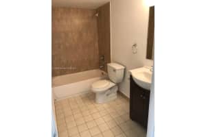 6135 NW 186th St APT 112, Hialeah, FL 33015, Sold 09/29/22