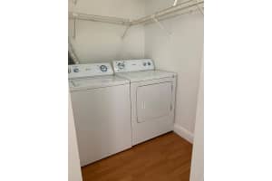 6135 NW 186th St APT 112, Hialeah, FL 33015, Sold 09/29/22