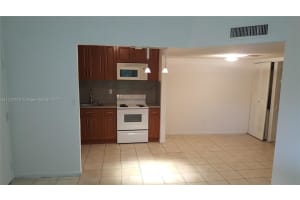 7220 NW 179th St, Hialeah, FL 33015, Sold 07/29/22
