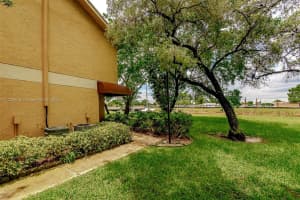 3041 N Oakland Forest Dr APT 204, Oakland Park, FL 33309, - MLS#A11228616