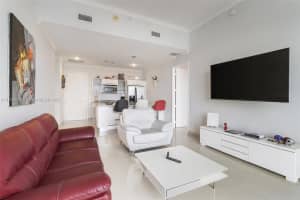 185 SW 7th St APT 4406, Miami, FL 33130, Sold 08/26/22