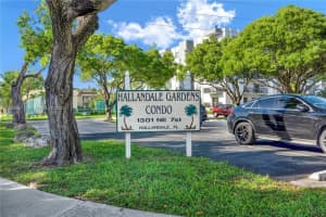 1301 NE 7th St APT 408, Hallandale Beach, FL 33009, Sold 08/10/22