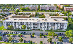 1301 NE 7th St APT 408, Hallandale Beach, FL 33009, Sold 08/10/22