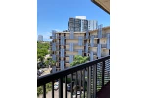 3301 N Country Club Dr, Miami, FL 33180, Sold 01/24/23