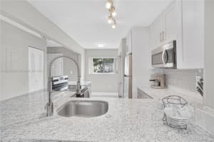 304 Palm Cir E, Pembroke Pines, FL 33025, Sold 07/20/22