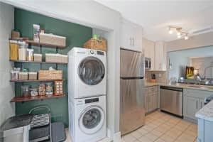 304 Palm Cir E, Pembroke Pines, FL 33025, Sold 07/20/22