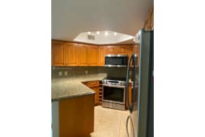 8205 Lake Dr #103, Doral, FL 33166, Sold 08/16/22