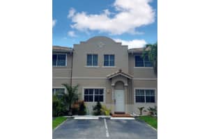 16615 NW 70th Ave, Hialeah, FL 33014, Sold 07/27/22