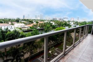 3600 Yacht Club Dr, Aventura, FL 33180, Sold 12/09/22