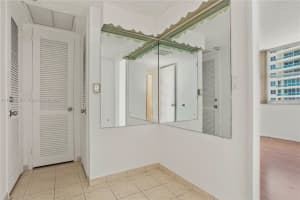 5055 Collins Ave, Miami Beach, FL 33140, Sold 01/13/23