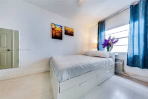 335 Ocean Dr, Miami Beach, FL 33139, Sold 11/04/22