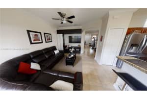 1019 NW 102 Pl, Miami, FL 33172, Sold 09/15/22