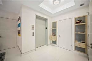 801 South Pointe Dr, Miami Beach, FL 33139, Sold 11/15/22
