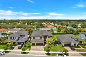 8901 NW 161st Terrace, Miami Lakes, FL 33016, Sold 09/23/22