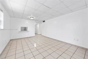 301 Michigan Ave APT 305, Miami Beach, FL 33139, Sold 09/15/22