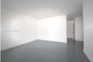 320 85th St APT 24, Miami Beach, FL 33141, Sold 08/01/22