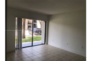 7195 NW 179th St APT 105, Hialeah, FL 33015, Sold 08/03/22