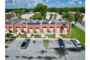 67 Spinning Wheel Ln, Tamarac, FL 33319, Sold 10/05/22