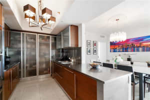 450 Alton Rd, Miami Beach, FL 33139, Sold 10/27/22