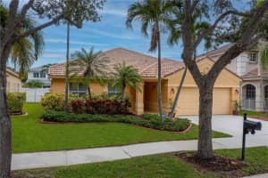 1118 Birchwood Rd, Weston, FL 33327, Sold 08/15/22