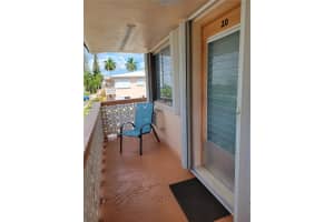 1030 SW 11th St #20m, Hallandale Beach, FL 33009, Sold 08/09/22